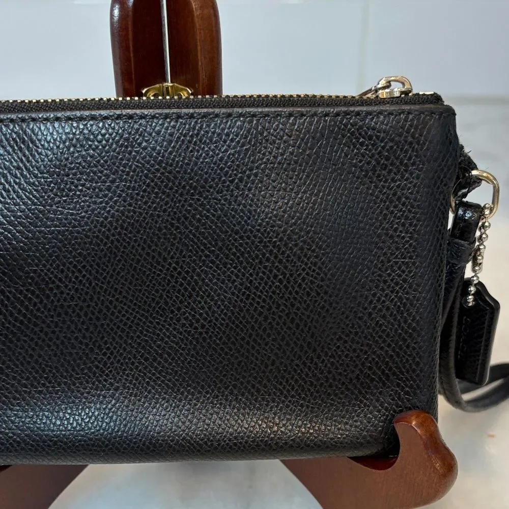 Coach Wristlet Bag Purse Leather Cross Grain Textured Black Pouch Clutch Wallet
